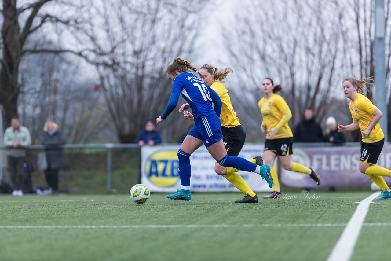 Bild 384 - F SSC Hagen Ahrensburg - SV Frisia Risum-Lindholm : Ergebnis: 1:2